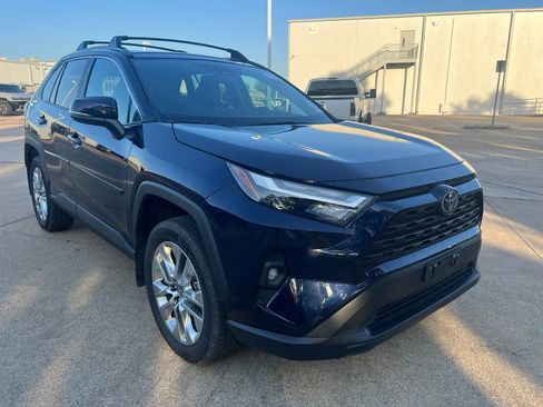 Used 2025 Toyota RAV4 XLE Premium FWD image 3