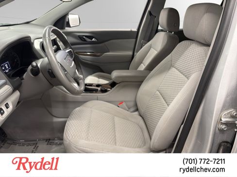 Used 2018 GMC Acadia SLE AWD/4WD image 10