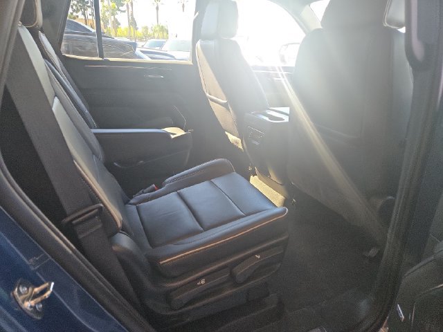 Used 2025 Chevrolet Tahoe Premier RWD image 4