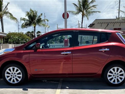 Used 2013 Nissan Leaf S image 8