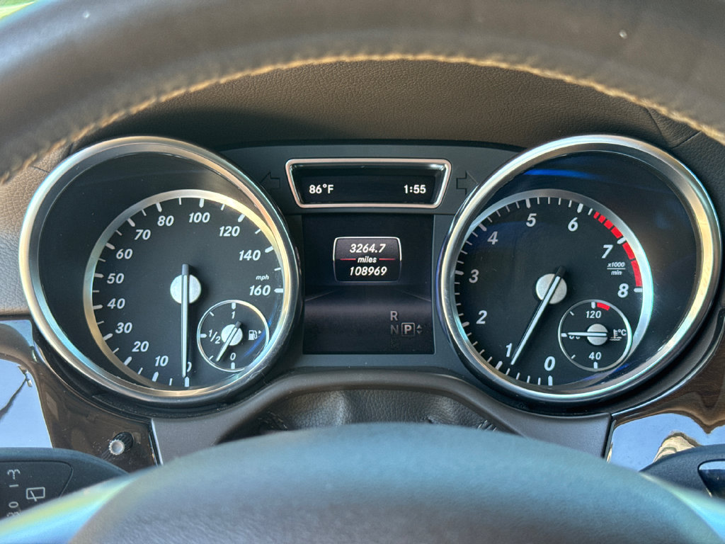 Used 2015 Mercedes-Benz GL 450 4MATIC image 27