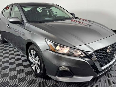 Used 2019 Nissan Altima 2.5 S FWD image 9