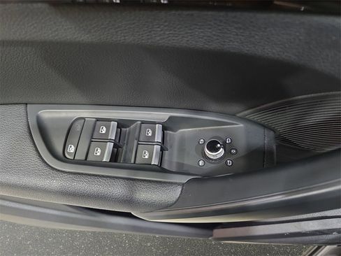 Used 2018 Audi Q5 2.0T Premium Plus w/ Premium Plus Package image 28