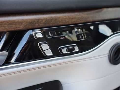 Used 2024 Jeep Grand Wagoneer Series II w/ Convenience Group III AWD/4WD image 9
