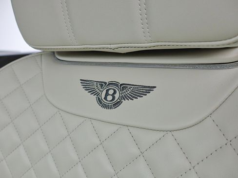 Certified 2017 Bentley Bentayga AWD/4WD image 28