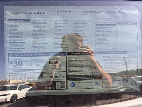Used 2026 Chevrolet Trax RS w/ Sunroof Package FWD image 20