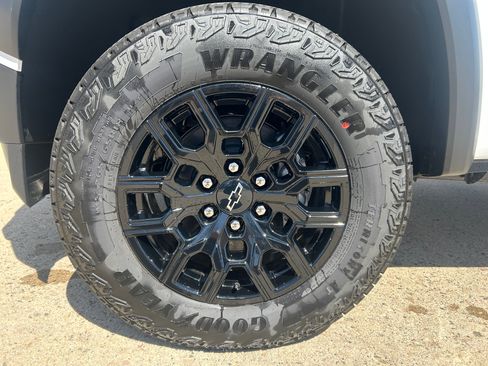 New 2026 Chevrolet Colorado Trail Boss AWD/4WD image 10