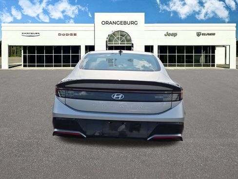 Used 2025 Hyundai Sonata SEL FWD image 8