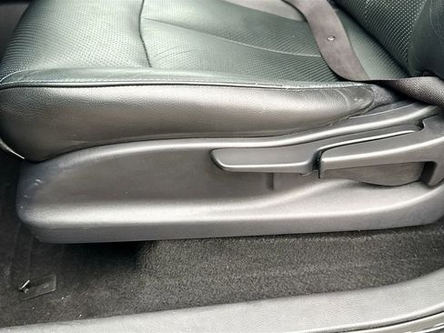 Used 2013 Nissan Leaf SL image 22