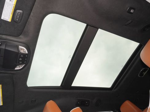 New 2026 Chrysler Pacifica Pinnacle FWD image 7