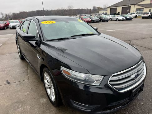 Used 2013 Ford Taurus SEL image 3