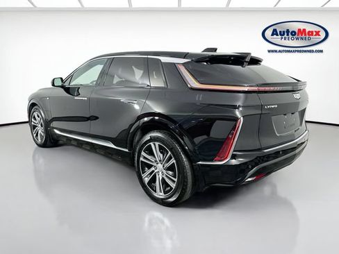 Used 2024 Cadillac Lyriq Luxury AWD/4WD image 5