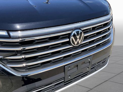 Used 2025 Volkswagen Atlas SE AWD/4WD image 29