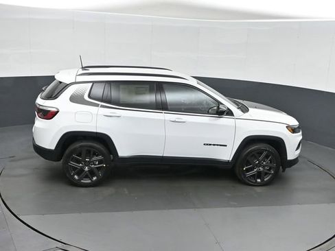 New 2026 Jeep Compass Latitude AWD/4WD image 29