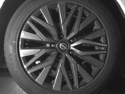 Used 2025 Nissan Altima 2.5 SV image 15