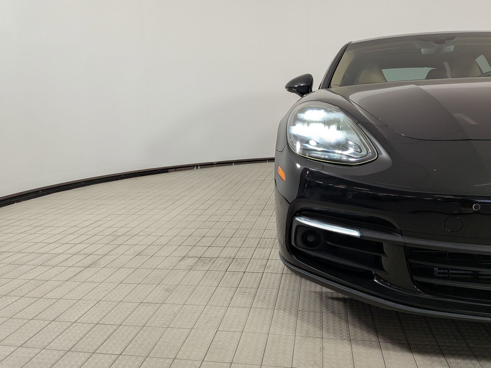 Used 2019 Porsche Panamera 4 AWD/4WD image 12