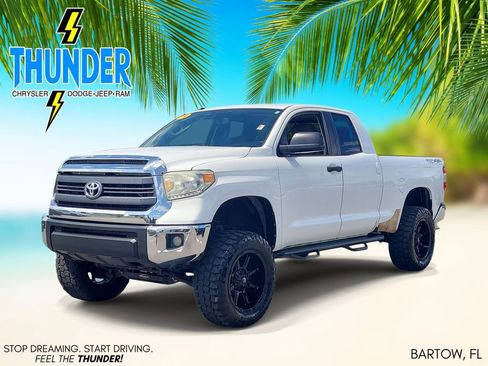 Used 2014 Toyota Tundra SR5 w/ SR5 Upgrade Package AWD/4WD image 2