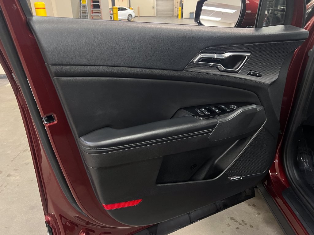 Used 2023 Kia Sportage SX FWD image 11