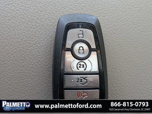 Used 2018 Ford Expedition Limited w/ Equipment Group 301A RWD image 32