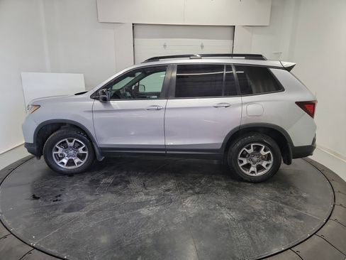 Certified 2023 Honda Passport TrailSport image 5