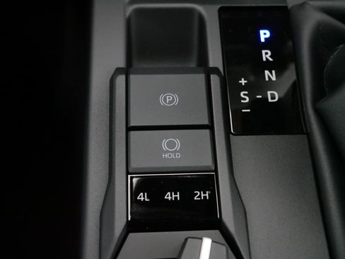 Certified 2025 Toyota 4Runner TRD Off-Road Premium image 28