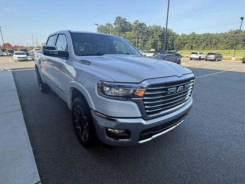 Used 2026 RAM 1500 Laramie AWD/4WD image 33