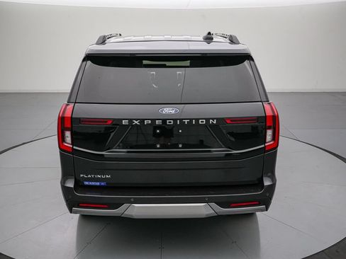 Certified 2025 Ford Expedition Platinum w/ Driver's Package AWD/4WD image 5