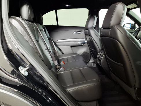 Used 2025 Cadillac XT4 Premium Luxury FWD image 10