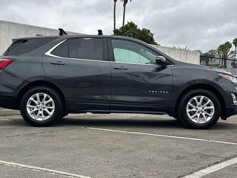 Used 2018 Chevrolet Equinox LT FWD image 3