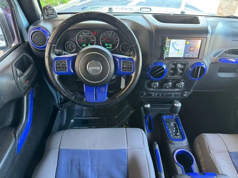 Used 2012 Jeep Wrangler Unlimited Sahara w/ Connectivity Group image 26