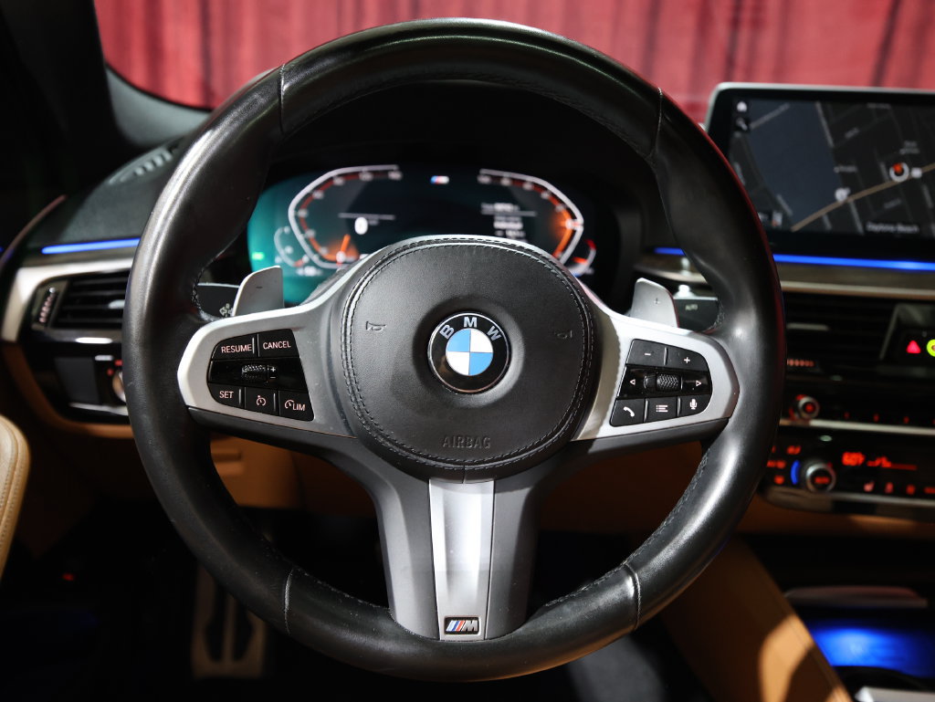 Used 2022 BMW 540i w/ M Sport Package RWD image 16