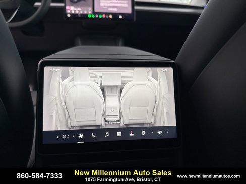 Used 2026 Tesla Model Y Long Range image 17