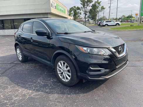 Used 2020 Nissan Rogue Sport S w/ Appearance Package FWD image 1