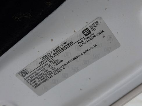 Used 2023 Chevrolet Suburban Premier image 17