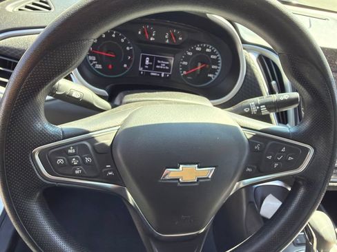 Used 2024 Chevrolet Malibu LT FWD image 13