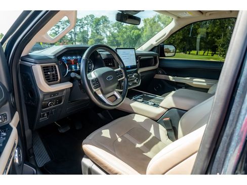 Used 2024 Ford Expedition Limited AWD/4WD image 10