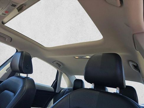 Used 2024 Volkswagen Jetta SE FWD image 20