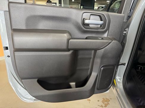 Used 2024 Chevrolet Silverado 2500 Custom w/ Custom Value Package image 11