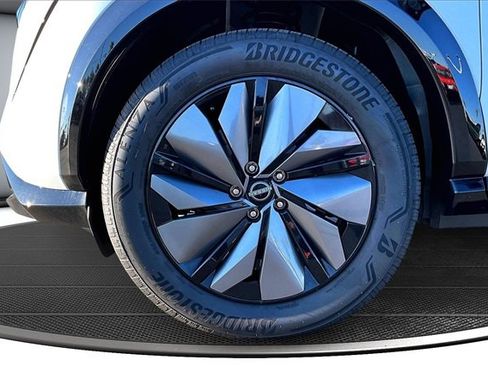 Certified 2025 Nissan Ariya AWD image 33