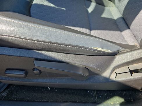 Used 2017 Chevrolet Colorado Z71 image 13