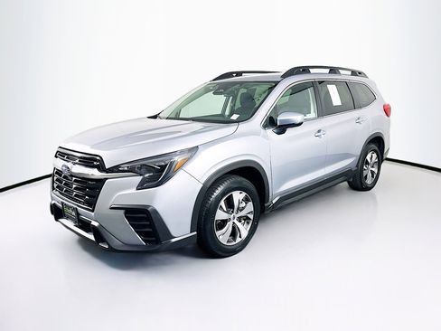 Used 2025 Subaru Ascent Premium AWD/4WD image 3