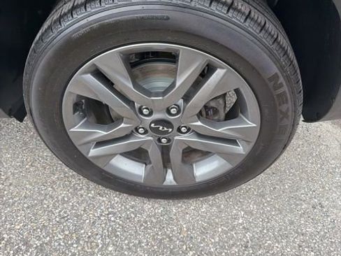 Used 2023 Kia Seltos S AWD/4WD image 11