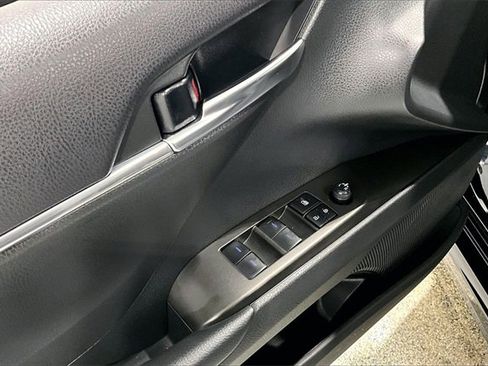 Used 2024 Toyota Camry SE image 37