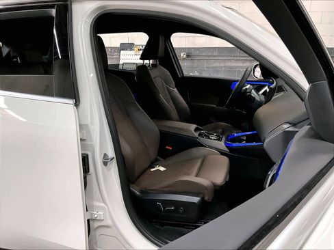 Used 2025 BMW X3 xDrive30 w/ Convenience Package AWD/4WD image 10