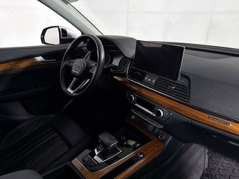 Used 2023 Audi Q5 2.0T Premium w/ Convenience Package AWD/4WD image 26