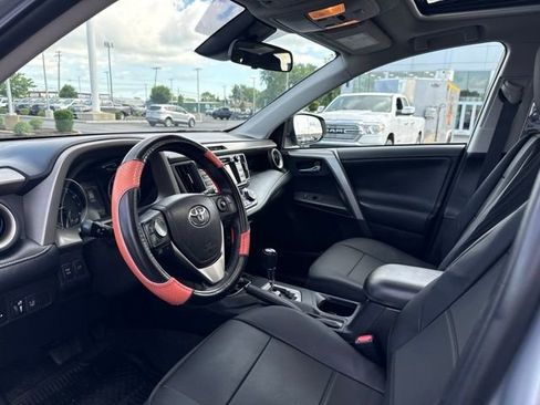 Used 2018 Toyota RAV4 XLE AWD/4WD image 13