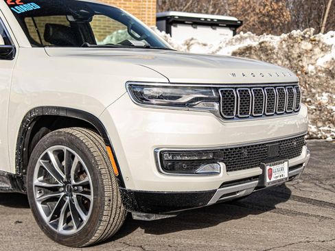 Used 2022 Jeep Wagoneer Series II w/ Premium Group I image 3