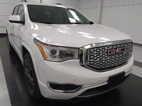 Used 2019 GMC Acadia Denali w/ Technology Package FWD image 14