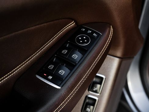 Used 2019 Mercedes-Benz GLS 450 4MATIC w/ Premium 1 Package image 46