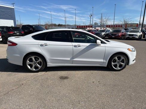 Used 2014 Ford Fusion SE image 6